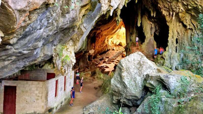 Exploring the caves in Portales