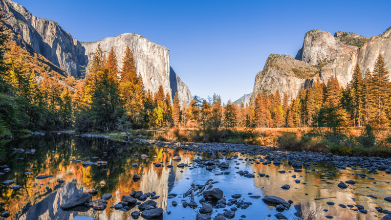 Views of Yosemite in autumn